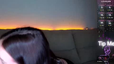 Hello My name is Helene NTMU  Finger up if u like what u see online show from February 27, 2:06 pm