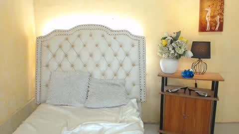 Kyline online show from December 12, 3:43 am