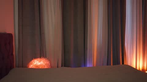 Tina online show from March 1, 4:09 pm