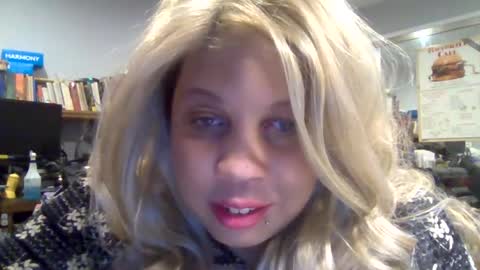 notevenpretty online show from June 16, 7:44 am
