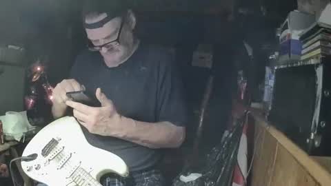 notflamingfart online show from April 6, 10:00 pm