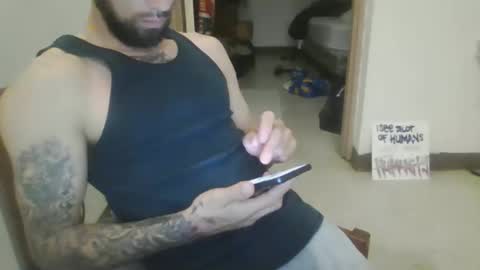 notmedesigned online show from April 9, 3:39 am