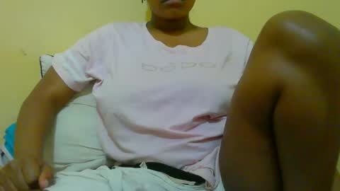 Snapshot of notoy1 chatting on March 19, 12:36 am notoy1 online show from March 19, 12:36 am