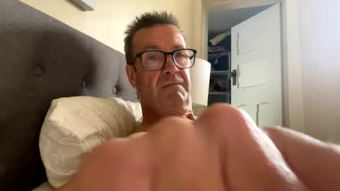 Snapshot of nottsaust chatting on October 30, 12:23 am Nottsaust online show from October 30, 12:23 am