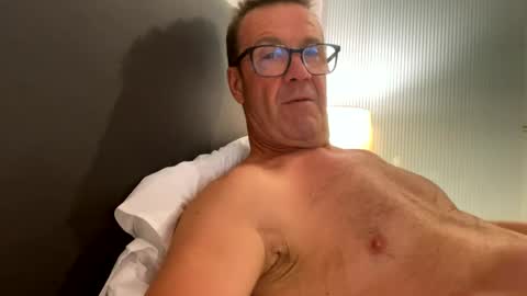 Snapshot of nottsaust chatting on February 3, 9:47 am Nottsaust online show from February 3, 9:47 am