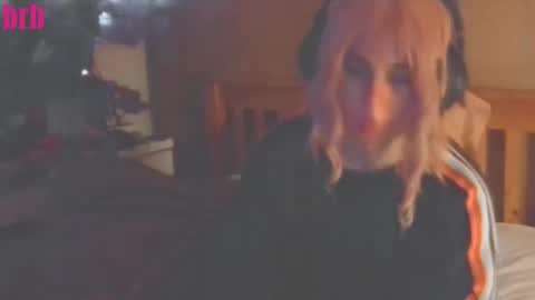 Lucy online show from November 1, 4:14 am