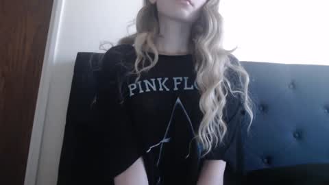 Olivia online show from March 8, 4:39 pm