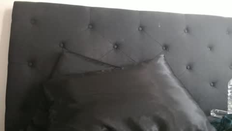 Olivia online show from March 6, 7:54 pm