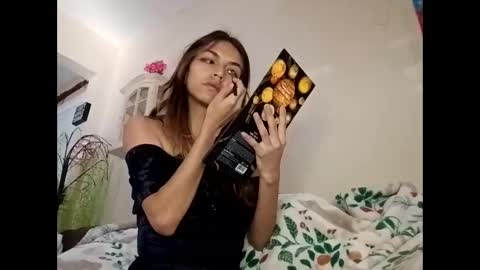 novalovelle online show from November 30, 6:01 pm