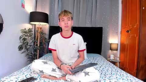 NovayBrian online show from February 5, 4:27 am