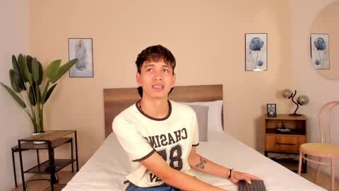 NovayBrian online show from November 22, 4:55 am