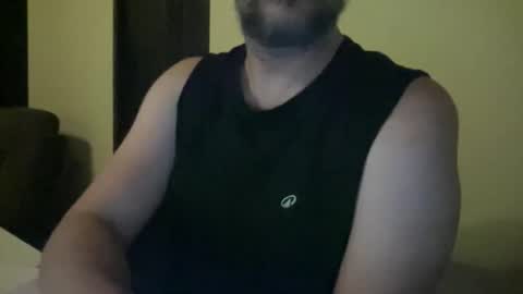 novio_muyalto online show from April 21, 12:01 am