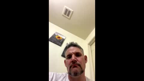 Snapshot of nre321985 chatting on April 10, 5:23 am nre321985 online show from April 10, 5:23 am