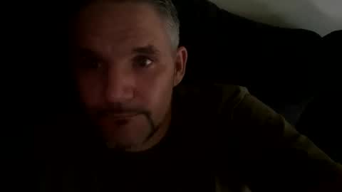 Snapshot of nre321985 chatting on May 18, 11:32 pm nre321985 online show from May 18, 11:32 pm