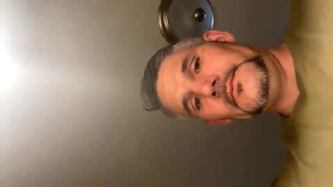 Snapshot of nre321985 chatting on May 19, 3:46 am nre321985 online show from May 19, 3:46 am