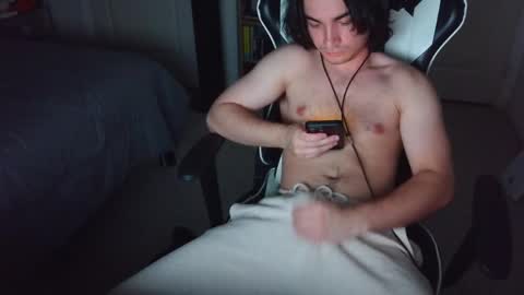 nsfwlogan50 online show from April 28, 2:49 am