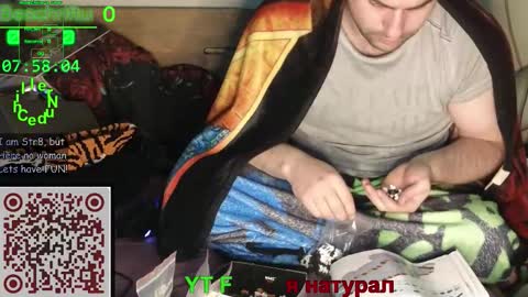 Snapshot of nudechiller chatting on November 8, 6:57 am Vinz... online show from November 8, 6:57 am