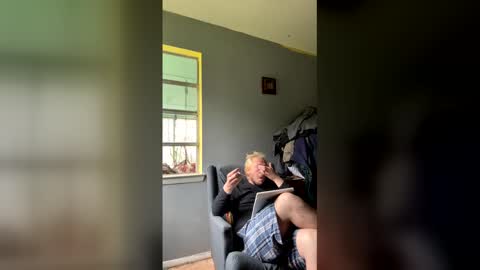 nudelife1414164 online show from March 7, 6:05 pm