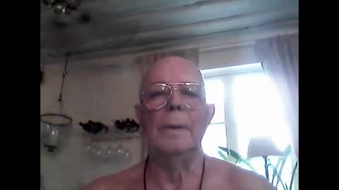 Haky online show from April 2, 3:20 pm