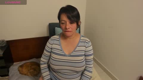 nuit_rose online show from January 22, 4:55 am