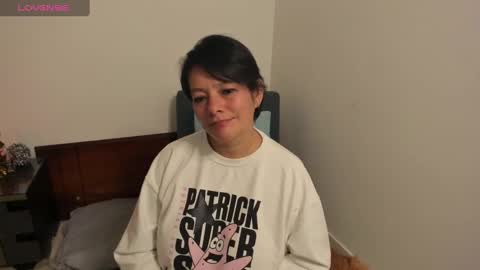 nuit_rose online show from February 6, 1:49 am