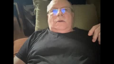 nukiss online show from December 3, 11:44 am