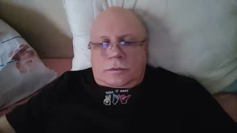 nukiss online show from November 10, 10:03 am