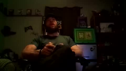 Snapshot of number1dad_ chatting on February 4, 4:05 am Awwwww Hey Sweetie Pies. Welcome To The Sweetie Pie Lounge. Enjoy The Dad-Cast. SweetCorny Fun-loving Dad Talk. online show from February 4, 4:05 am