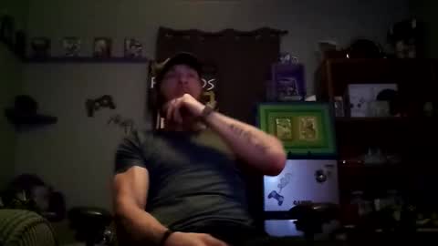 Snapshot of number1dad_ chatting on February 15, 8:22 am Awwwww Hey Sweetie Pies. Welcome To The Sweetie Pie Lounge. Enjoy The Dad-Cast. SweetCorny Fun-loving Dad Talk. online show from February 15, 8:22 am