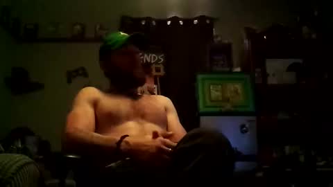 Snapshot of number1dad_ chatting on February 20, 2:24 pm Awwwww Hey Sweetie Pies. Welcome To The Sweetie Pie Lounge. Enjoy The Dad-Cast. SweetCorny Fun-loving Dad Talk. online show from February 20, 2:24 pm