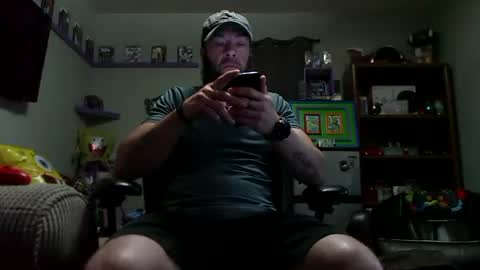 Snapshot of number1dad_ chatting on September 9, 10:37 am Awwwww Hey Sweetie Pies. Welcome To The Sweetie Pie Lounge. Enjoy The Dad-Cast. SweetCorny Fun-loving Dad Talk. online show from September 9, 10:37 am