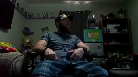 Snapshot of number1dad_ chatting on September 17, 5:14 pm Awwwww Hey Sweetie Pies. Welcome To The Sweetie Pie Lounge. Enjoy The Dad-Cast. SweetCorny Fun-loving Dad Talk. online show from September 17, 5:14 pm
