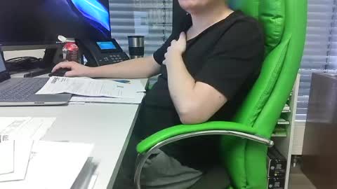 Snapshot of numlove chatting on July 9, 8:40 am Slave for Mistress and Master online show from July 9, 8:40 am