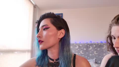 Nusitacouple online show from April 19, 9:50 pm