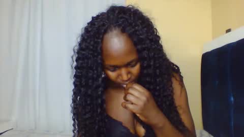 Snapshot of nutgal_ chatting on October 30, 11:00 am nutgal online show from October 30, 11:00 am