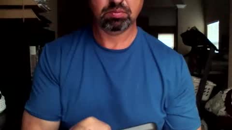 Snapshot of nvrenuff1979 chatting on October 2, 11:39 am nvrenuff1979 online show from October 2, 11:39 am