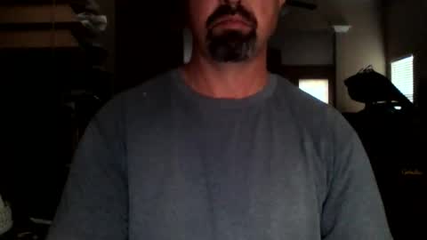 nvrenuff1979 online show from February 12, 12:33 pm