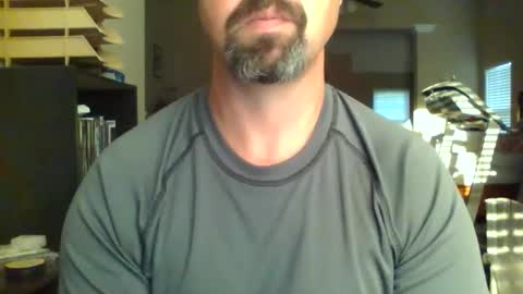Snapshot of nvrenuff1979 chatting on June 10, 10:47 am nvrenuff1979 online show from June 10, 10:47 am