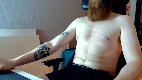 Snapshot of nxrthman chatting on December 6, 7:01 pm nxrthman online show from December 6, 7:01 pm