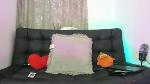 Nia online show from February 26, 4:36 am