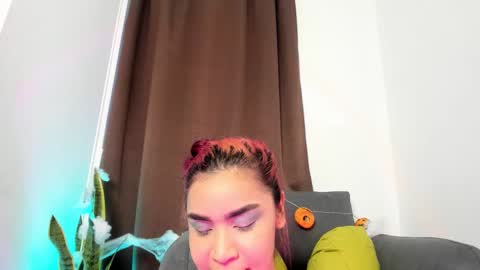 Nia online show from October 2, 11:01 pm