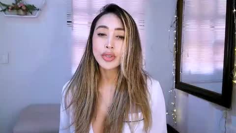 Nycole online show from September 12, 4:18 pm