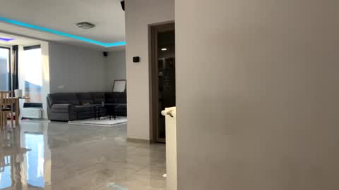 Nicol online show from November 13, 1:32 pm