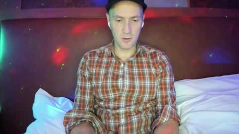 Snapshot of nyhudsonvalleyfun chatting on January 7, 3:31 am HudsonValleyNYfun online show from January 7, 3:31 am