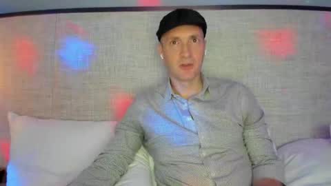 Snapshot of nyhudsonvalleyfun chatting on January 11, 5:56 am HudsonValleyNYfun online show from January 11, 5:56 am