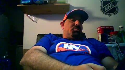 nyisles00 online show from September 21, 7:59 pm