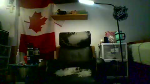 nyisles00 online show from March 26, 2:11 pm