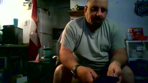 nyisles00 online show from April 11, 2:27 am