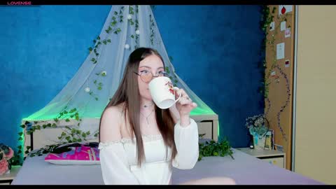 Snapshot of nymphalean chatting on February 6, 6:24 pm Kat online show from February 6, 6:24 pm