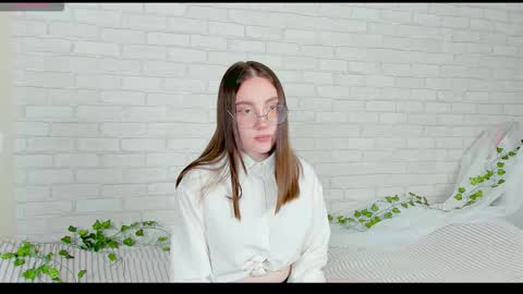 Snapshot of nymphalean chatting on November 3, 5:47 pm Kat online show from November 3, 5:47 pm